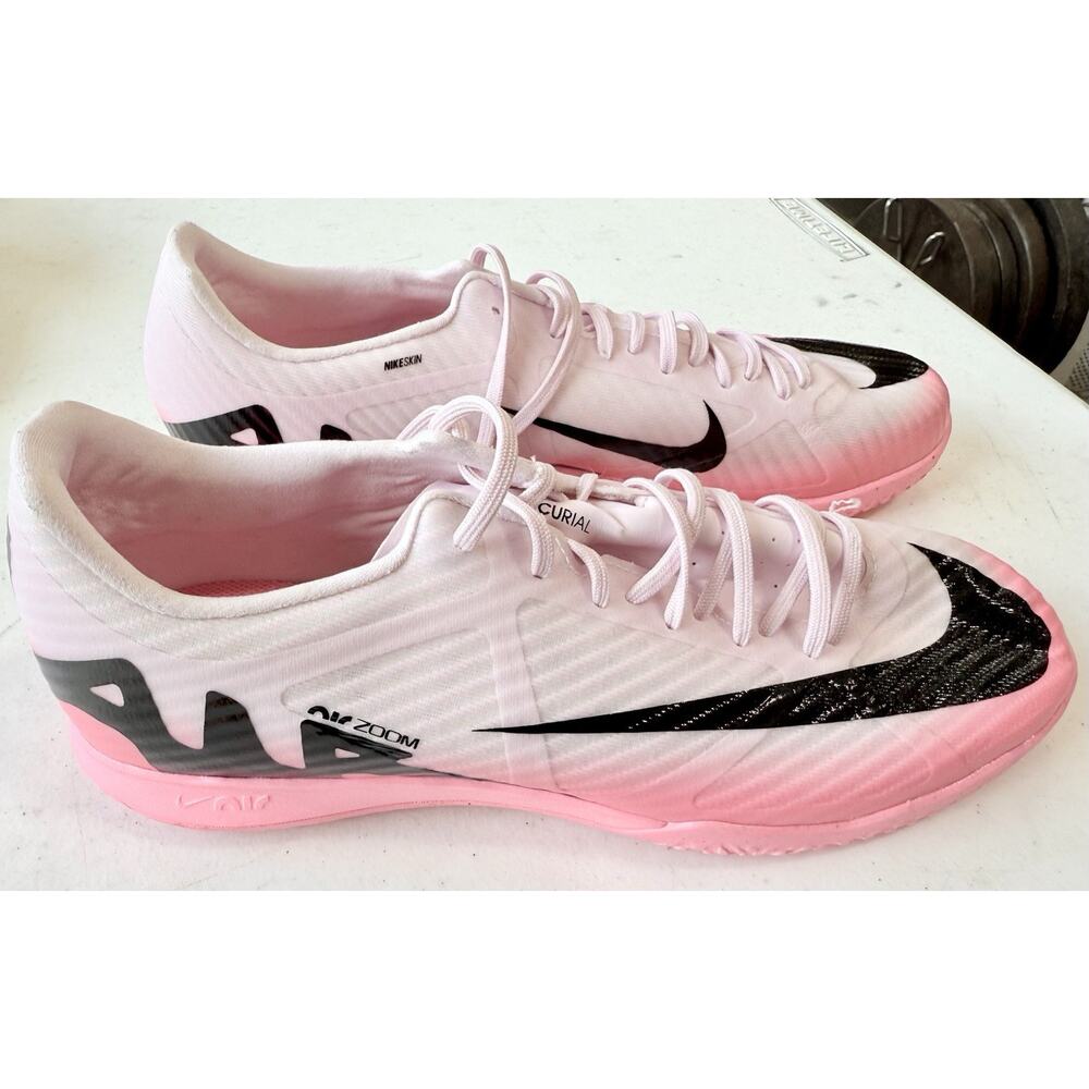 Size 8 Nike Zoom Mercurial Vapor 15 Academy IC Mad Brilliance Pack Soccer